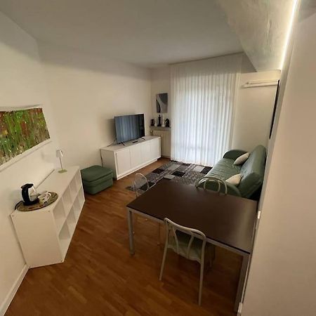 Appartamento Spazioso In Centro ピアチェンツァ エクステリア 写真